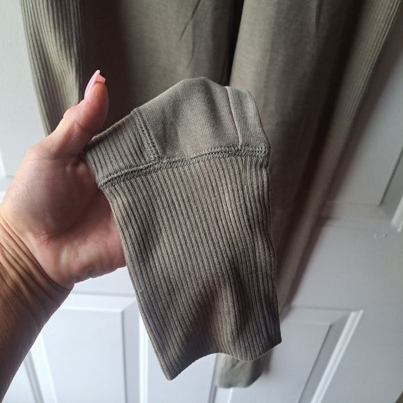 Chaser Joggers - Picture 3 of 5